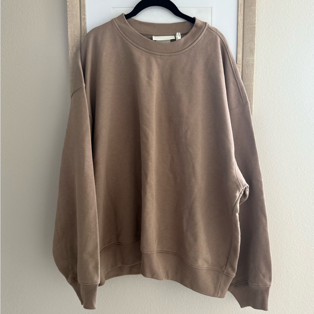 ❌SOLD❌H&M Crewneck Sweater in Taupe Brown